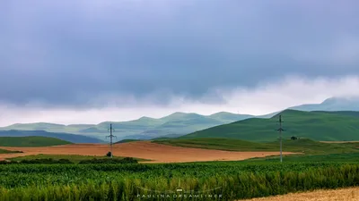 Горы Кавказа в стране Georgia Красивое Ла горы Стоковое Фото - изображение  насчитывающей облако, туризм: 113498434