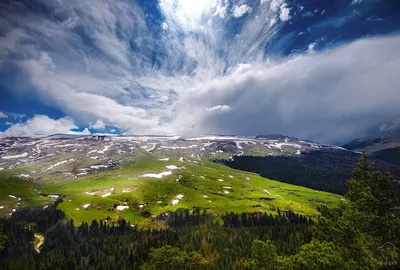 Горный фото пейзаж Лаго-Наки перед заходом солнца