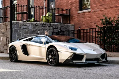 Lamborghini Aventador - Technische Daten, Fotos, Videos