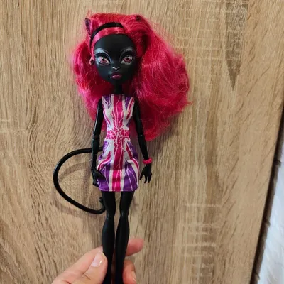 Продано: Кукла Кэти Нуар Кетти Нуар Catty Noir монстры в Лондоне - куклы,  пупсы monster high в Киеве, объявление №34618660 Клубок (ранее Клумба)