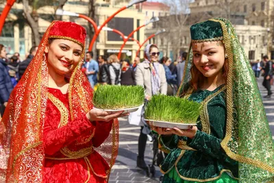 С весенним праздником Навруз! В этот светлый праздник желаю здоровья и  благополучия! ~ Открытка (плейкаст)