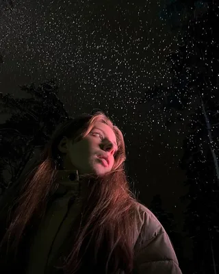 Суперлуние на фоне ночного неба и …» — создано в Шедевруме