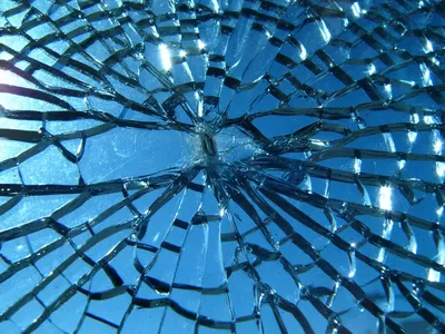 Текстура разбитого стекла с неудачами. Неудачи на экране смартфона от  удара. Концепция дизайна Стоковое Изображение - изображение насчитывающей  конспектов, съемка: 173199575