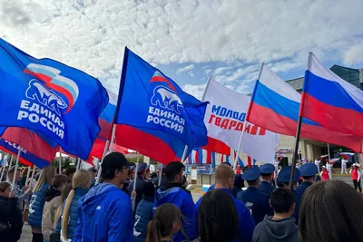 Купить Флаг России с гербом ПАФ-102 | КОМПАНИЯ ДЕКОИС