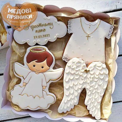 Торт на крестины для мальчика с младенцем и крыльями