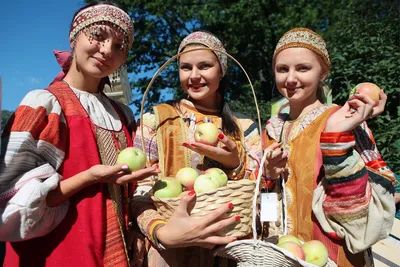 Спас. Яблочный, медовый, ореховый Спасы. Воспитателям детских садов,  школьным учителям и педагогам - Маам.ру