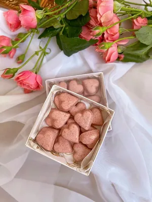 Бубенчики-Сердечки декоративные набор 10 шт. 2 х 2 см, цвет ярко-розовый —  купить в Москве по выгодной цене | HOBBYPACK.RU