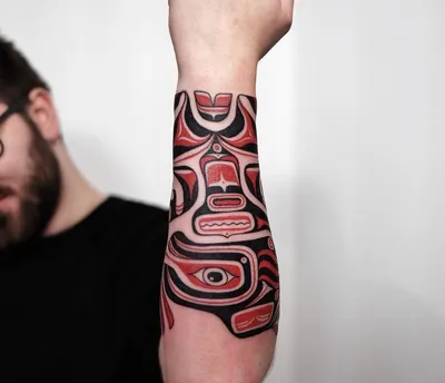 Тату на руке в тату салоне KokinTattoo в СПб