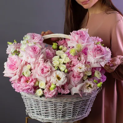 Топ-12 самых красивых цветов читайте на сайте Premium-flowers