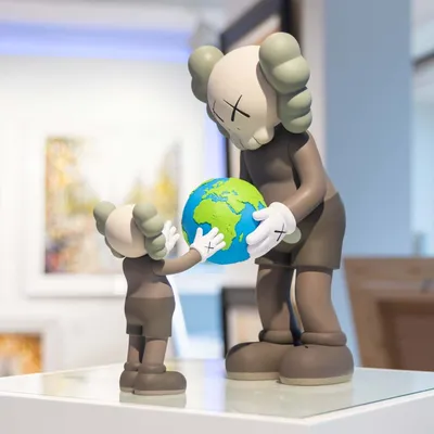 KAWS Kaws Family \"2021\" Figure Set - Farfetch