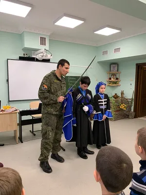 Фото \"Кубанские казачки семья Шамшура\", апрель - октябрь 1915, Кубанская  обл., станица Должанская - История России в фотографиях