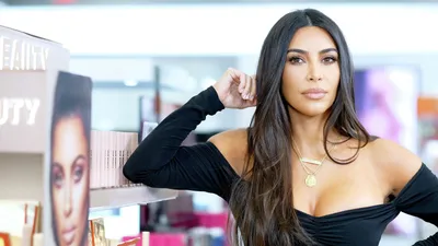 Ким Кардашьян (Kim Kardashian) | Фото | Биография, фильмы и реалити-шоу |  Семья, дети, брак с Канье Уэстом | Сколько лет Ким