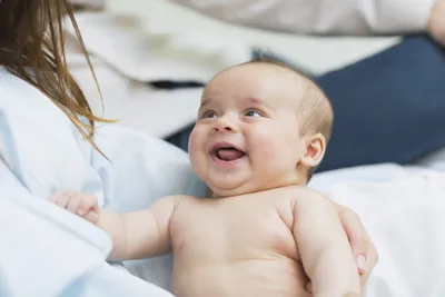 baby with flowers ребенок с цветами фото ребенка по месяцам до года  креативные интересные фото ребенка идеи для фото photo ideas for… | Baby  onesies, Onesies, Kids