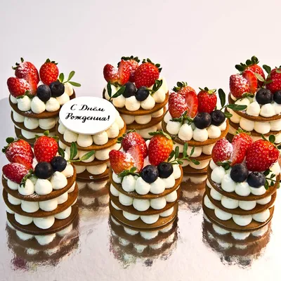 Очень красивые торты с пряниками за 1700 р/кг, все включено