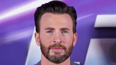 Chris Hemsworth Calls Chris Evans His 'Favorite Chris' on Birthday