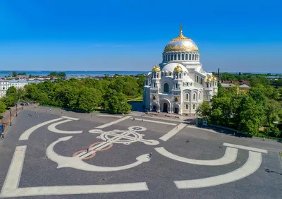 Автобусные экскурсии в Кронштадт из Санкт-Петербурга.