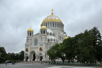 Метеоры из Кронштадта в Санкт-Петербург