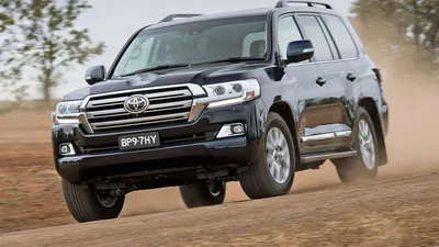 Тест-драйв Toyota Land Cruiser 200: вечно-популярная «классика»