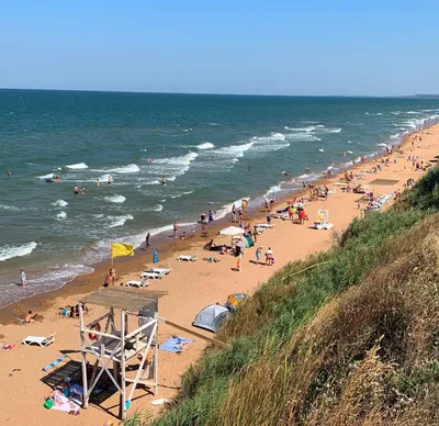 Центральный пляж, Кучугуры, Краснодарский край. Отзывы, фото, видео, отели  рядом, как добраться — Туристер.Ру