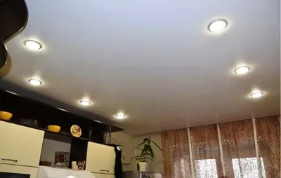 Матовый натяжной потолок на кухне - 60 фото