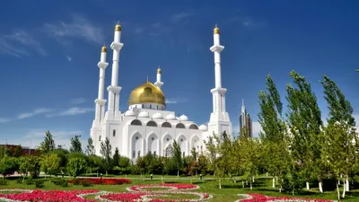 С праздником Курбан-айт ❤️ В этот особый праздник хочется пожелать мира,  добрых и светлых надежд, благополучия в жизни! Пусть близкие люди… |  Instagram