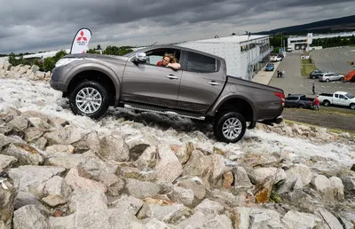 Mitsubishi L200 Doppelkabine im Fahrbericht -  Alltagsgeländespaßnutzfahrzeug | passion:driving