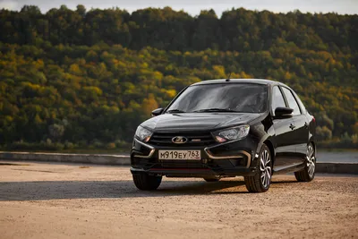 LADA Granta седан 2024 - фото в новом кузове: салон, вид снаружи, багажник