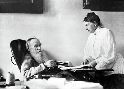 Leo Tolstoy and family | Лев Толстой и семья, 1908 | Flickr