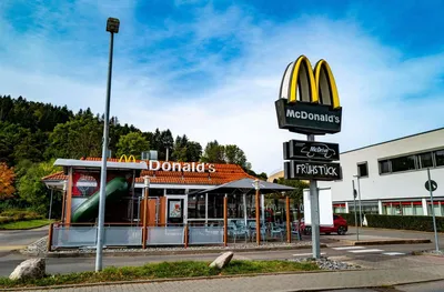 10-Jährige arbeiteten unbezahlt bis 2 Uhr morgens für McDonalds - Business  Insider