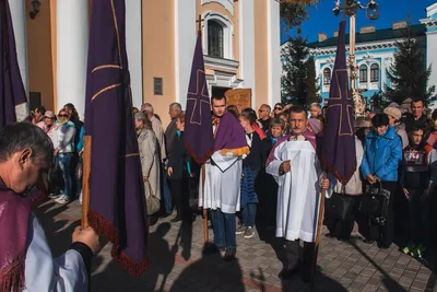 В Киеве попрощались с погибшей актрисой \"Дизель Шоу\" Мариной Поплавской -  Новости на KP.UA