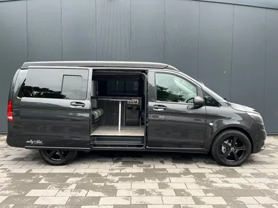 Rent the Mercedes-Benz VITO Tourer 119 CDI (5 doors, 9 seats) car in  München Bayern