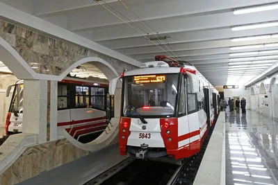 Самые красивые станции метро Москвы: Маяковская, Новослободская, Площадь  Революции
