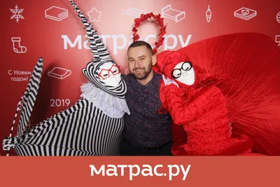 Фотоуслуги печать на мероприятии в Риге и Латвии - аренда фотобудки  мобильная выездная фотостудия с экспресс фото печать, съемка на выезде  моментальное фото и печать на бумаге с нанесением логотипа и рамки,