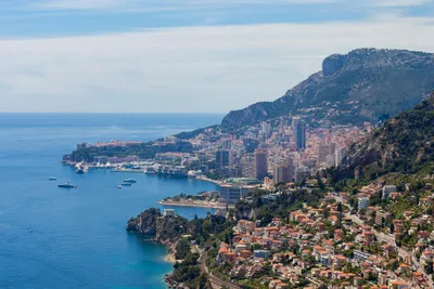 Монако аренда яхт от компании IYC. Чартер суперяхты в Монако