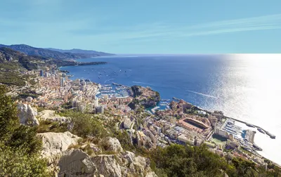 Чем трудоустройство в Монако привлекает иностранцев?