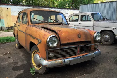 File:Moscow, two rusty Moskvich-407 cars (31477127561).jpg - Wikimedia  Commons