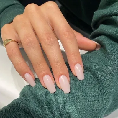 Акриловое наращивание ногтей в студии Nails - N.A.I.L.S. Russia - лучшая  сеть студий маникюра и педикюра в Москве