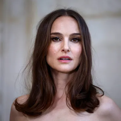 A Day In the Life of Natalie Portman - 24 Hours With Natalie Portman