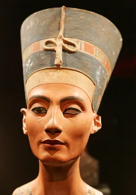 So, turns out history books have been wrong about Queen Nefertiti. She was  not a pharaoh - Hindustan Times