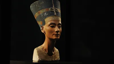 Nefertiti Ancient Egypt, Painting by Lubchik | Artmajeur