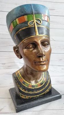 New Queen Nefertiti bust sparks 'whitewash' row