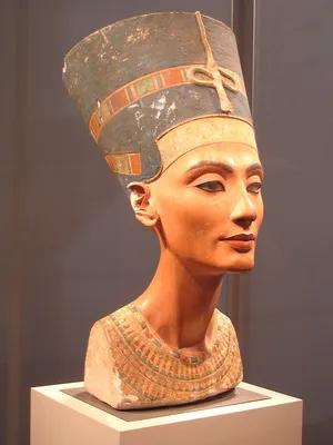 Nefertiti | The Past