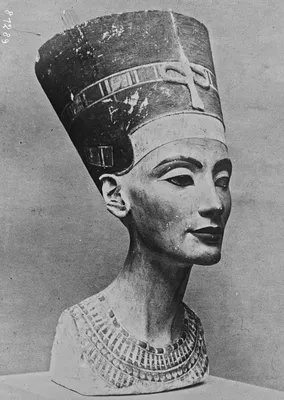 Nefertiti berlin hi-res stock photography and images - Alamy