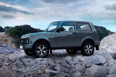 LADA Niva Legend Urban 3 дв. 2024 - фото в новом кузове: салон, вид  снаружи, багажник