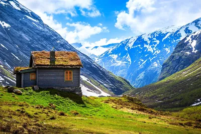 Городок Andalsnes в Норвегии Стоковое Фото - изображение насчитывающей  норвегия, облако: 106793870