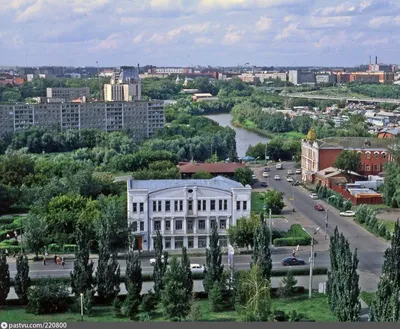 К новому году Омск украсят баннерами с мультяшным Дедом Морозом (Фото)