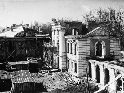 Фото \"Большой Петергофский дворец\", 1944 год, г. Петродворец - История  России в фотографиях