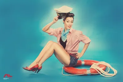 How to Create a Vintage Pin-Up Effect in Adobe Photoshop