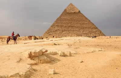 Пирамида Хеопса – единственное сохранившееся классическое чудо света