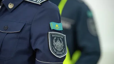 Русский полицейский с дубинкой полиции Стоковое Фото - изображение  насчитывающей профессия, день: 116566430